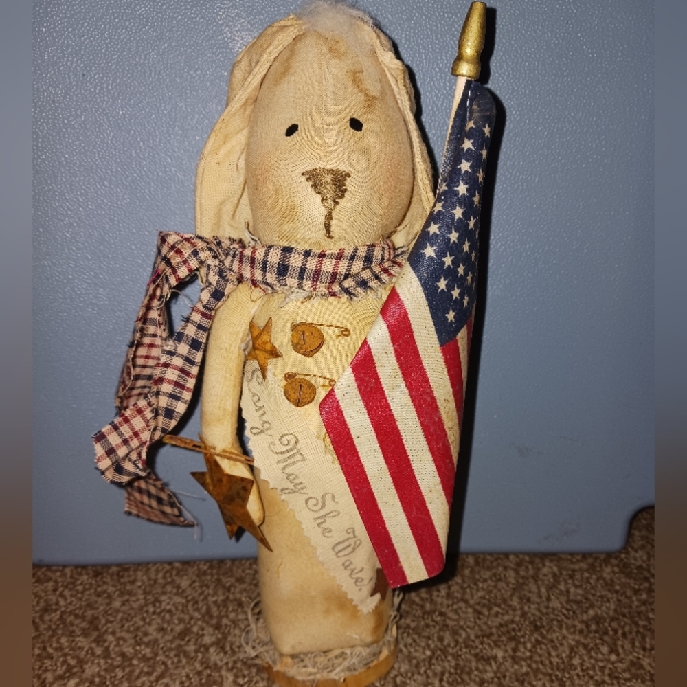Really Cute primitive bunny holding flag